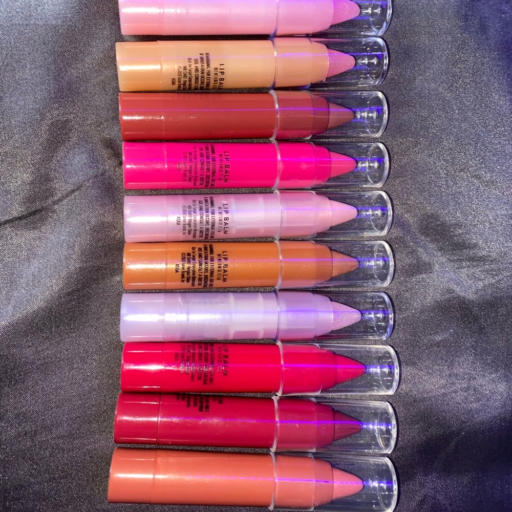 Set of 10 lip balm crayons